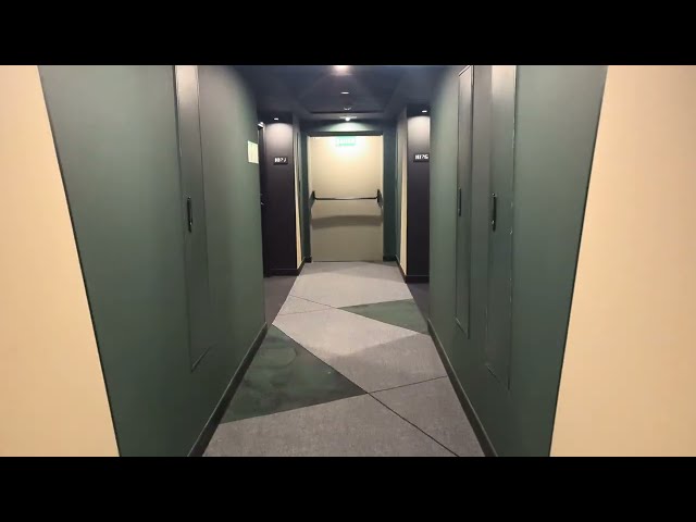 We find some secret rooms in the New Novotel Valencia - hidden behind the double door exit!