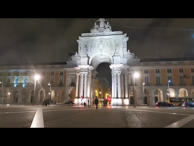 Lisbon walk by night - #travel by #cruiseship