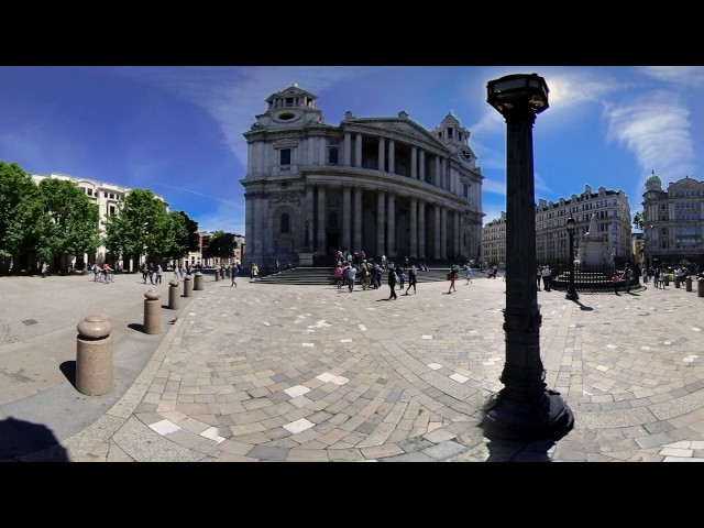 St. Paul's Cathedral London - 360 Video [Royalty Free Stock Footage] $350