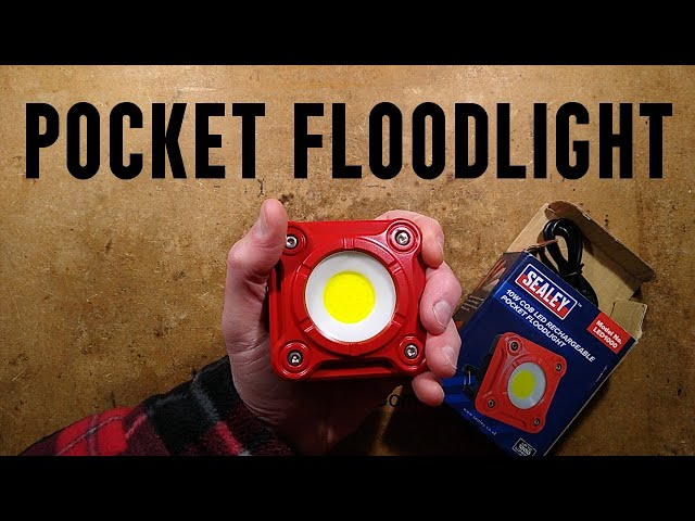 Pocket floodlight teardown - with schematic