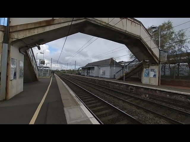 Steam engine 46115 passing  Carluke on 2022/04/26 at 0913 in VR180