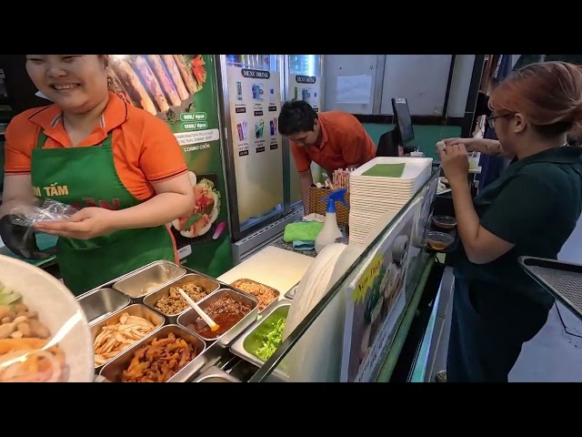 Savoring Delights Exploring Ben Nghe Street Food in Ho Chi Minh City!