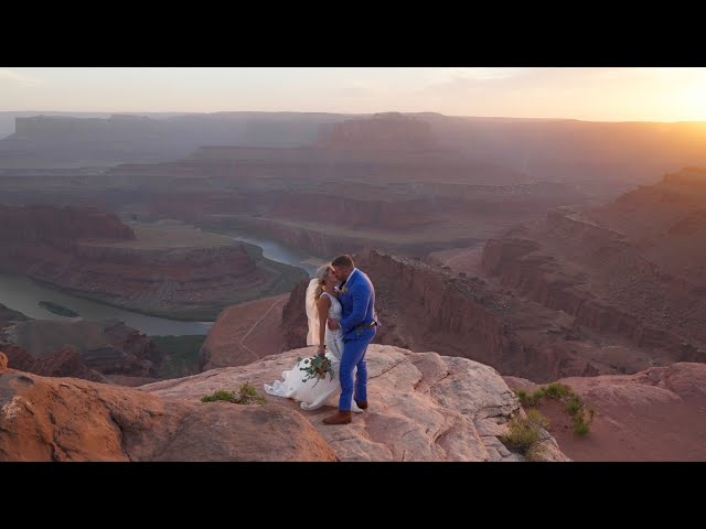 Off-Roading Moab Adventure Wedding || Samantha + Cory