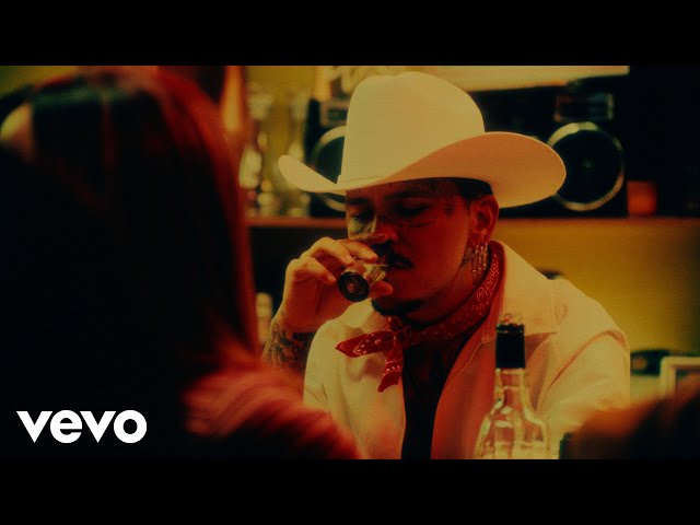 Christian Nodal - La Media Vuelta