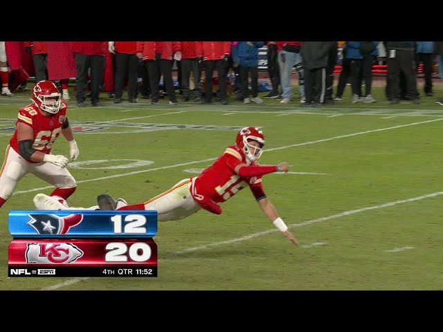 Mahomes lasers 11-yard TD strike to Kelce as he's falling down to ground