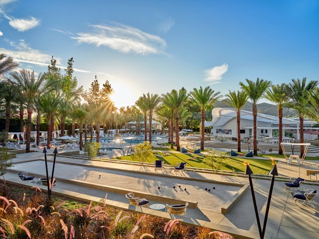 The Cove Pool, Kitchen & Bar at Four Seasons Hotel Westlake Village