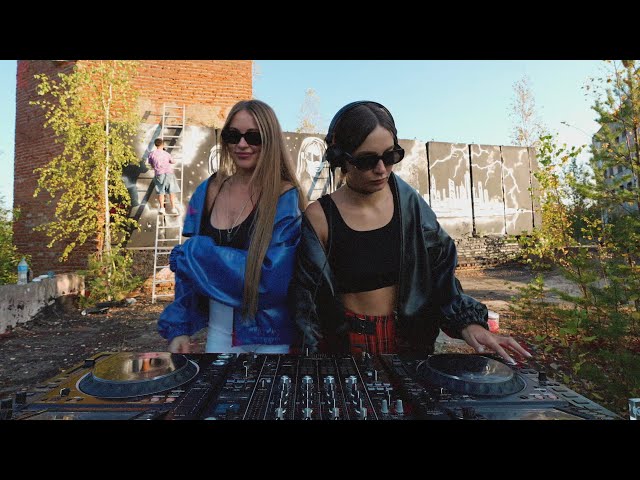 Natasha Wax & Sony Vibe - Graffiti DJ Set (Downtempo Mix)