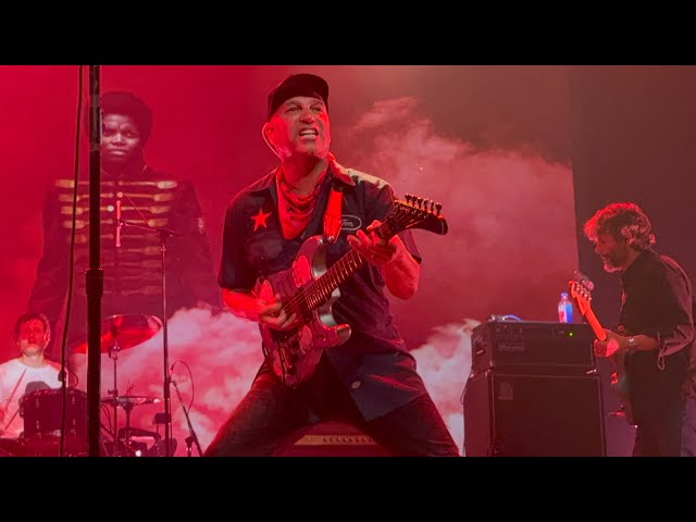 Tom Morello AWESOME “Bulls on Parade + Guerilla Radio “02/06/25 House of Blues, Anaheim, CA