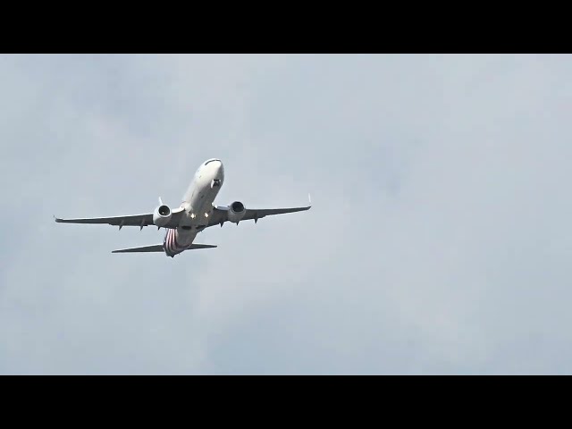 Flight Takeoff from TGG to KUL. MH1335 Malaysia Airlines. Boeing 737. Reg. 9M-8H6. Equipment B738