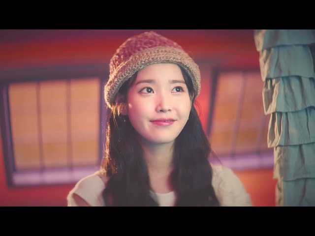 IU (아이유) - Strawberry Moon {4K HDR MV}