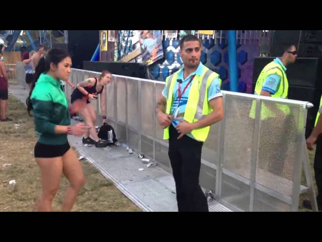 Gabber sesh with security guard at Defqon