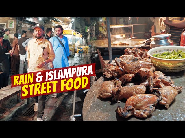 Islampura Food Street in Rain | Tawa Chicken, Anda Tikki, Shami Burger | Lahore Food, Pakistan