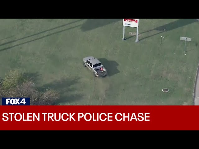 Police pursue truck in high-speed chase through Dallas County