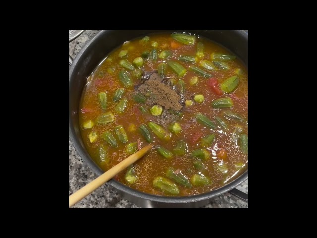 Middle Eastern Rice & Okra Stew (Roz W’ Bamya)