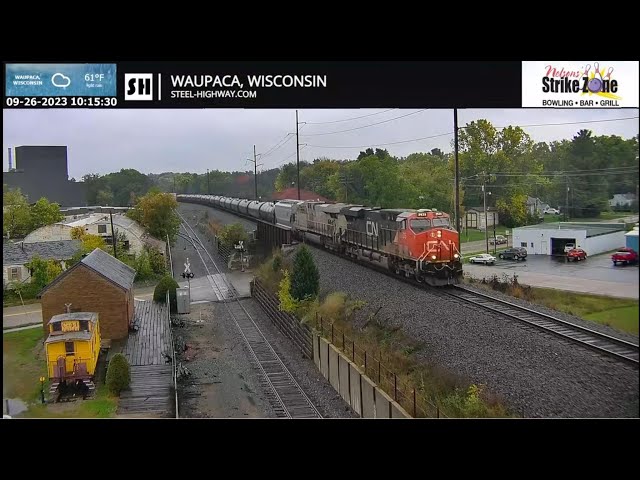 Waupaca Nelson's Strike Zone Live Railcam - Waupaca, WI #SteelHighway