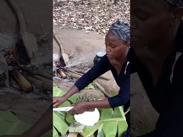 African village life#cooking a very delicious meal locally