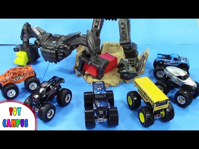 Monster Jam Total Destruction | Hot Wheels HW Off Road Maximum Destruction | ToysReview ToyCampus