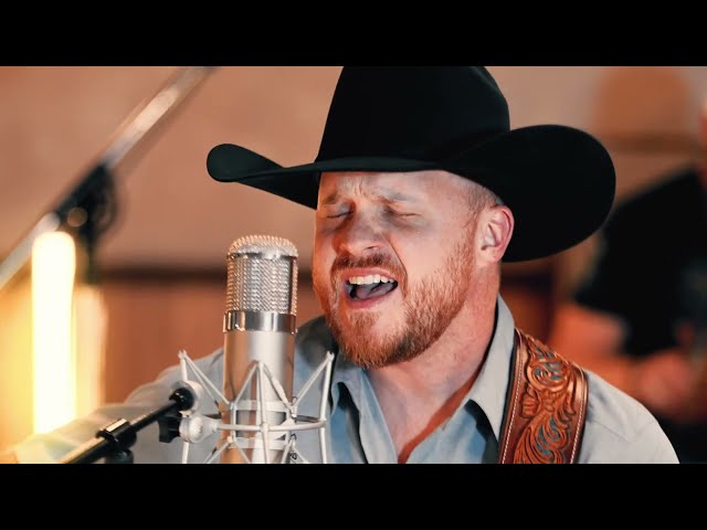 Cody Johnson - Travelin' Soldier (Acoustic)