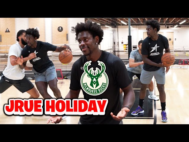 Milwaukee Bucks Jrue Holiday *GOES CRAZY* in NBA 1V1 !!