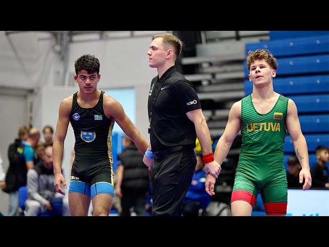 U17 Emilis Neverauskas (LTU) vs Oliver Perez (SWE) 60kg. Greco-roman boys youth wrestling.