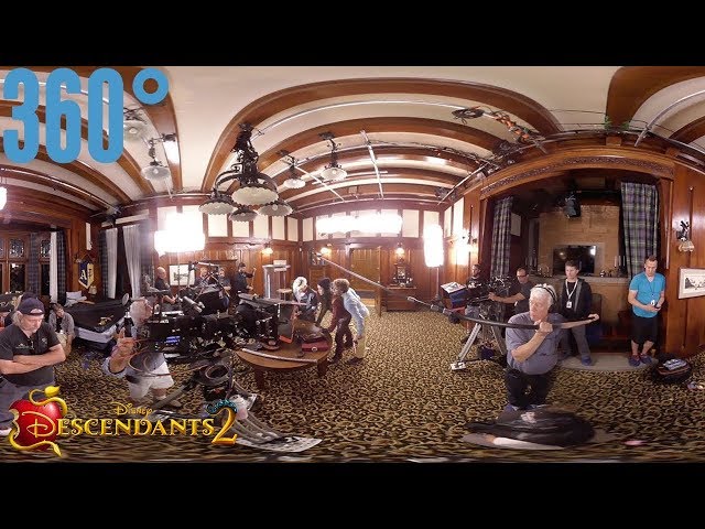 Auradon Prep Boys Dorm Part 2 BTS | 360° | Descendants 2