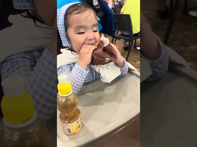 baby mukbang #baby #babyshorts #cutebaby #애기 #mukbang #shorts