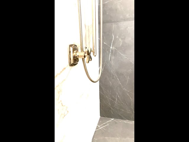 Large-format Porcelain Shower