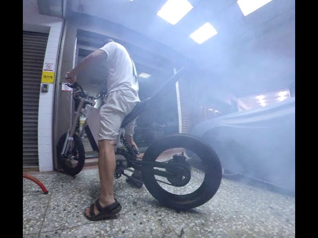 Cyclone 20kw Big Boy motocross burnout