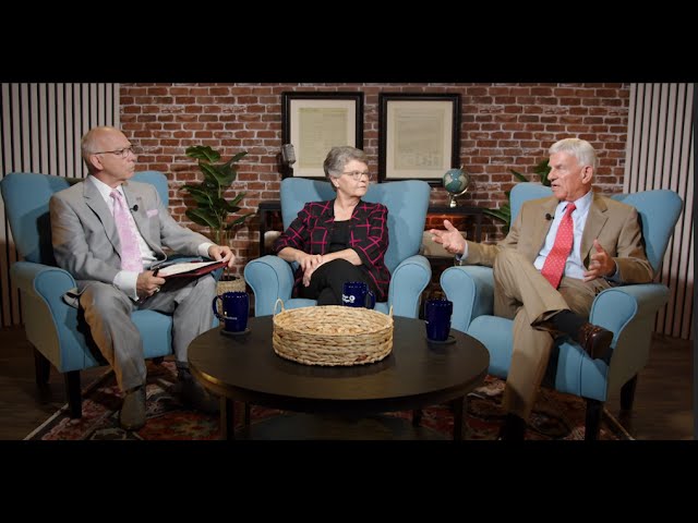 CONVERSATIONS 304 THE EVOLVING ROLE OF COMMUNITY COLLEGES