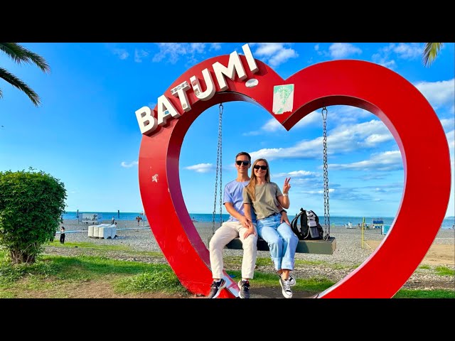 Batumi in 2023. City of contrasts. Neighborhoods, food, entertainment, animals