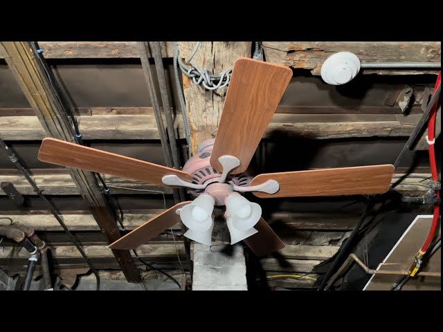 Hunter Stratford Ceiling Fan 52” (Weathered Brick/Dark Walnut)