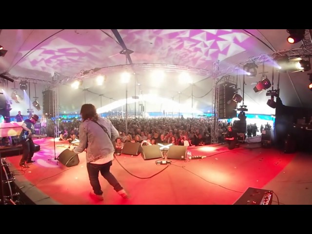 360 stage view Davy Knowles - Coming up for air -   live recorded at "Moulin Blues festival (NL)