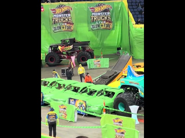 Crusher cars #hotwheels #monstertrucks #trending #arena02 #carshow #short #shorts #ytshorts #cars