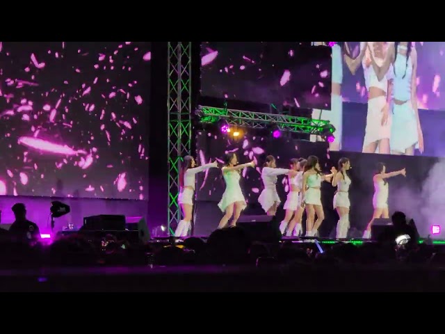 240511 fromis_9 - #menow | KWAVE Music Festival