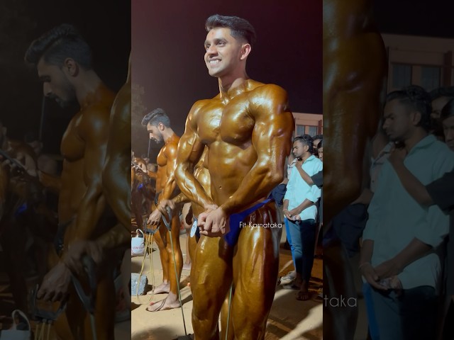 Handsome 🔥 backstage bodybuilder