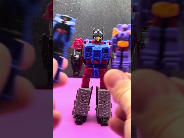 Decent. Transformers: Legacy United Deluxe GI Universe Quake toy opening #shorts