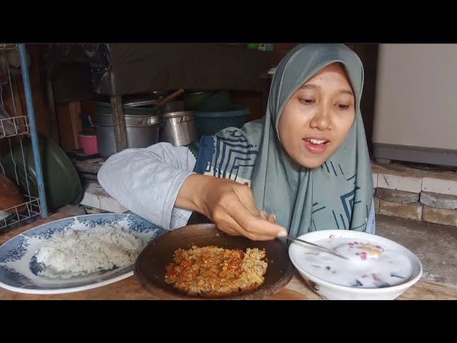 AYAM GEPREK LOMBOK 30 + ES TELER ! PEDESNYA UGAL-UGALAN #mukbang #chili