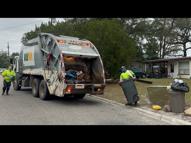 Post Christmas Trash- Speedy WM Mack McNeilus Rear Loader Garbage Truck