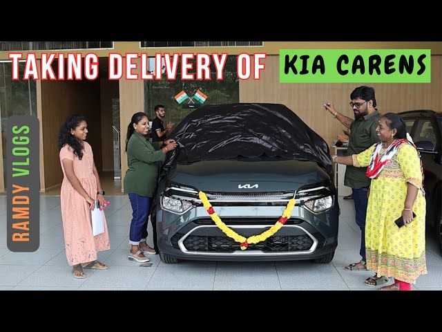 Taking Delivery of New Car Kia Carens Prestige Plus 1.5 L D MT | Pewter Olive Green | Happy Family