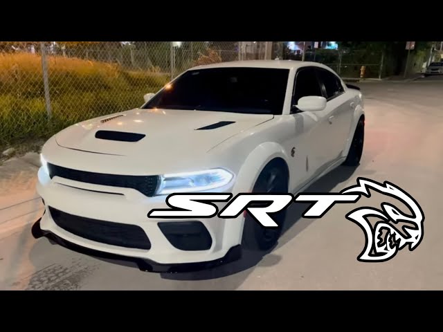 HELLCAT CUTTING UP AT 1AM IN MIAMI POV 150MPH