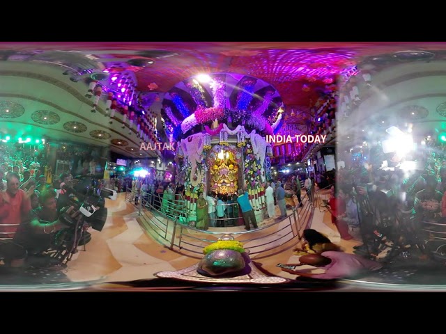 #Ganesh Chaturthi सिद्धिविनायक मंदिर में 'काकड़ आरती' का नजारा #360Degree कमरे से देखिए।