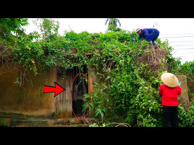 Cleaning Up a 50-Year-Old Abandoned House: Ghost Girl Suddenly Appears When Opening the Door