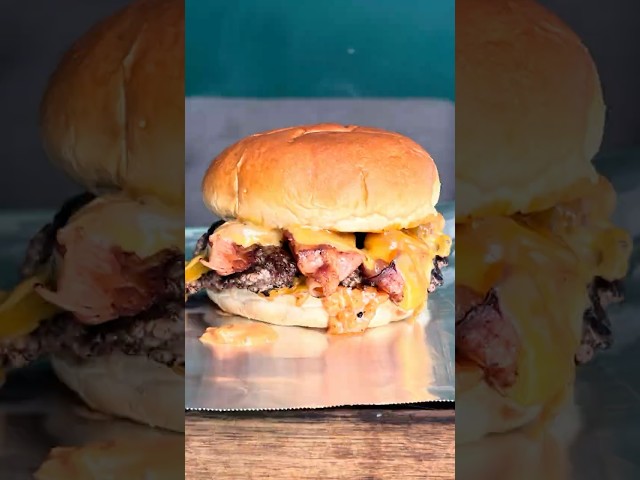 Bacon Cheese Smash Burger 🍔 #cooking #food #recipe #burger #burgerrecipe #foodlover #foodie