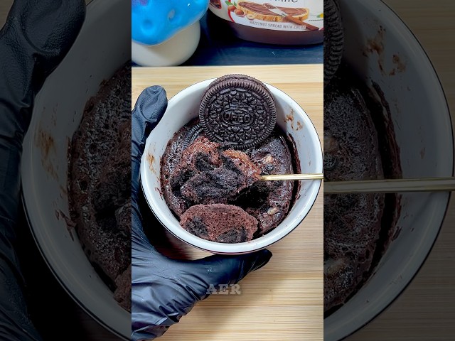 4Ingredients|😳Make a decadent Nutella and Oreo mug cake in just 1 minute! ⏰"#shorts #viral