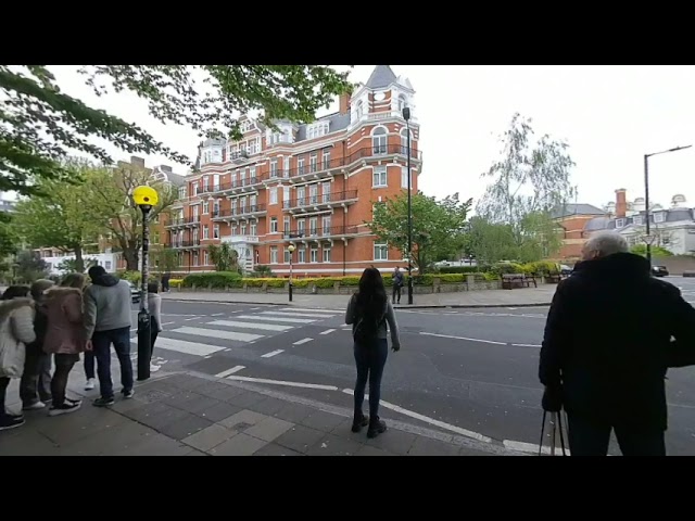 London - Beatle's Abbey Road Crossing Spot VR180