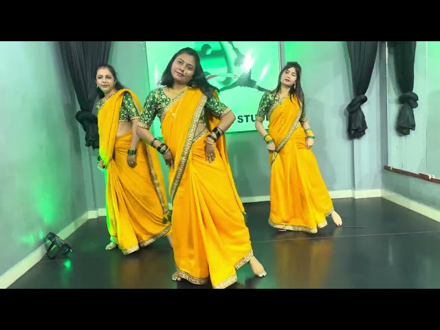 Gulabachi kali | Marathi wading | Marathi sangit| haldi song | ladies Dance😍