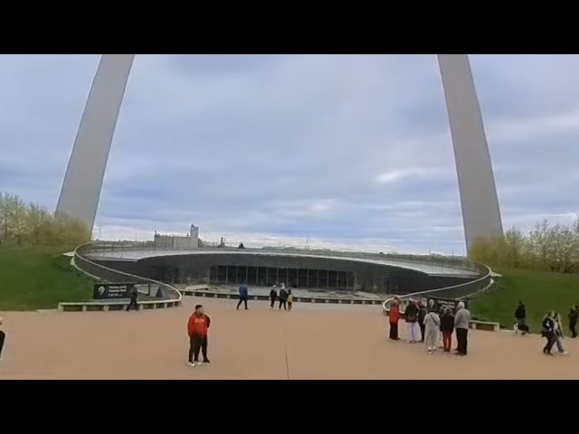 360 Degree Beautiful St. Louis Arch Missouri April 4, 2024