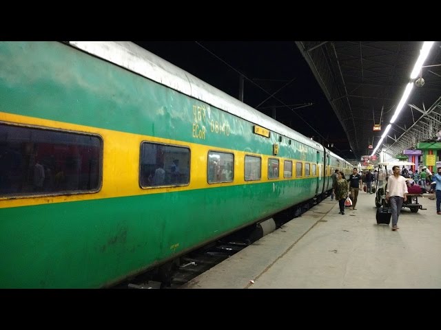 Howrah –Puri  GARIB RATH  Express || Inside Look&  Departure from Howrah