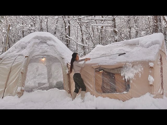 Camping Inflatable Luxury Tent Isolated For 3 Days Amid Heavy Snow [ ASMR ]