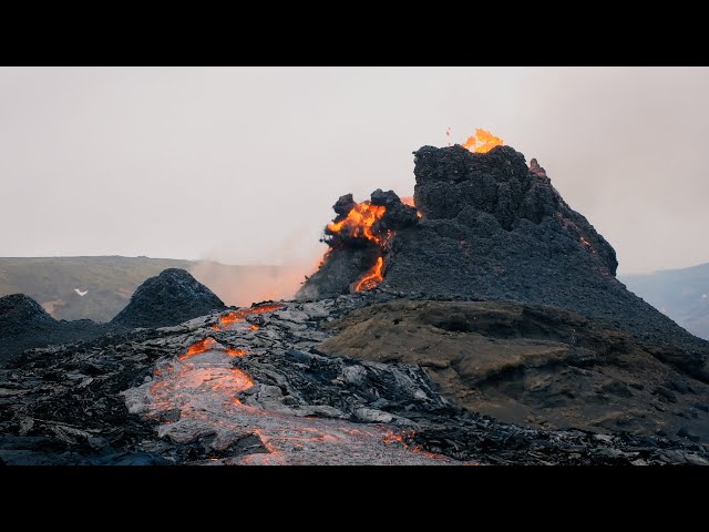 Crater collapses - Geldingadalur, Iceland 21/3 2021